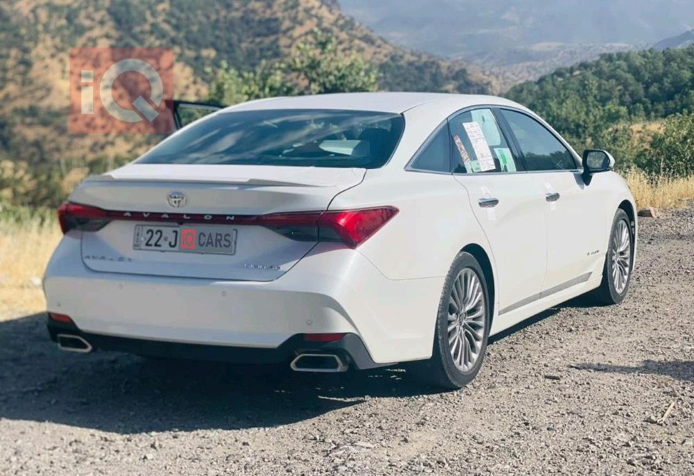 تۆیۆتا ئەڤەلۆن